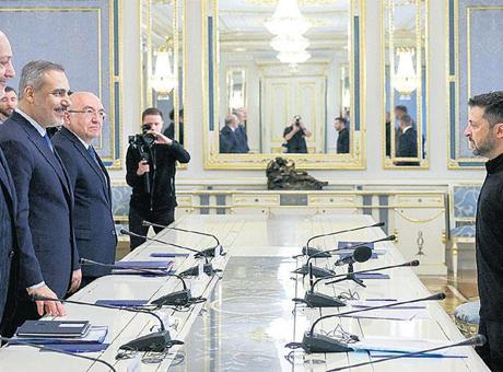 683a27ce911df68ede45b2ab 4 liderli zirve önerisi