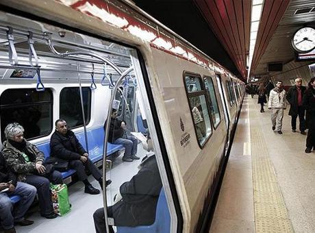683ab15fa12e54de7c111601 Metro İstanbul duyurdu: Taksim ve Şişhane istasyonları kapatıldı