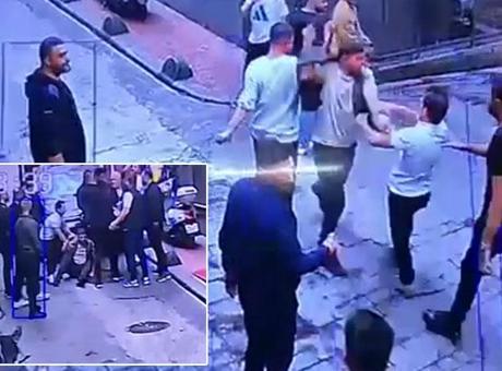 683bfcb0651bfdc11b9b3941 Beyoğlu'nda eğlence mekanında beyzbol sopalı kavga! Yaşananlar kamerada