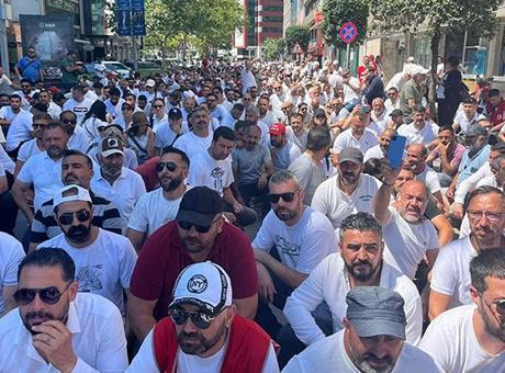 683d9037146b3dd168fef6c2 İzmir'de grev 5. gününde: Sendikalardan Cemil Tugay'a tepki