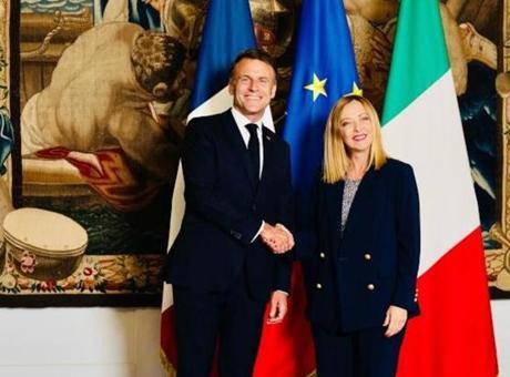 684014b0a12e54de7c112779 Meloni ve Macron, İtalya'da bir araya geldi