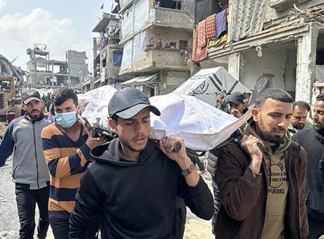 68417b4ca12e54de7c112b84 İsrail'in Gazze'ye saldırılarında son 24 saatte 70 Filistinli hayatını kaybetti