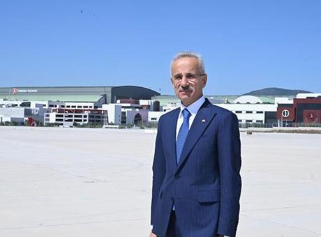 68440117a12e54de7c1132b2 “5 ayda havayolunu kullanan yolcu sayısı 85 milyon 420 bin 438’e ulaştı”