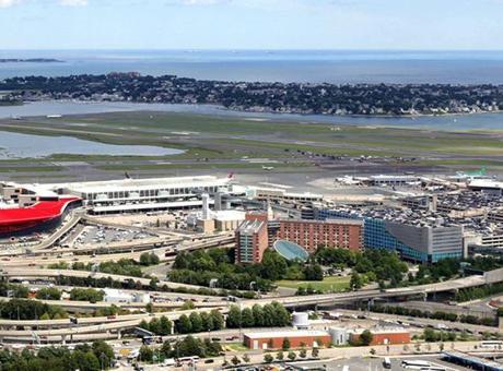 684b1d356c689faa63f7e1b5 ABD'nin Boston kentindeki bir uçak pistin dışına çıktı