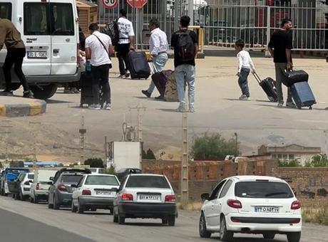 684c0b72582529acd0a3e0e7 Türkiye-İran sınırında son durum: Türk vatandaşları Türkiye'ye dönmek için sınır kapılarına yöneldi