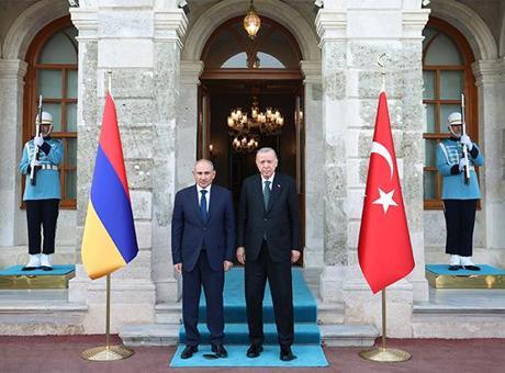68558b736c689faa63f816e3 SON DAKİKA! Cumhurbaşkanı Erdoğan Ermenistan Başbakanı Paşinyan'ı kabul etti