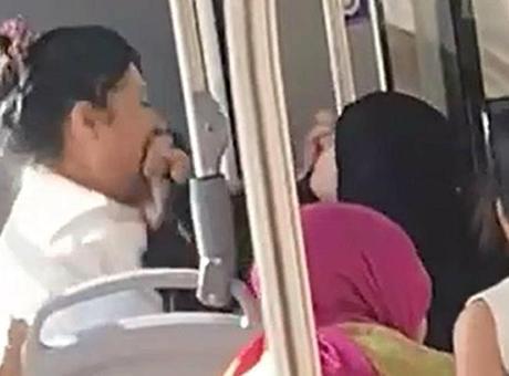 68594dbc105959d3b8d4677e Denizli'de halk otobüsünde tesettür kavgası! Gözaltına alınan kadın, adli kontrolle serbest