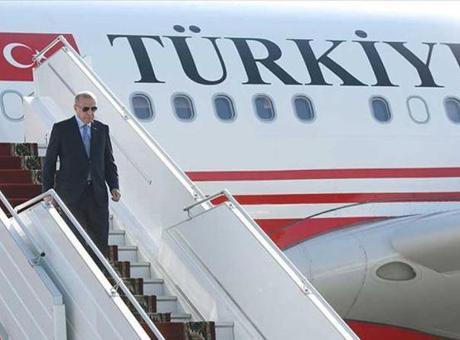 685ac8f8e9347e6b90df30a7 Cumhurbaşkanı Erdoğan özel uçak 'TUR' ile Amsterdam'a geldi