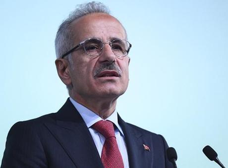 685ad8abe9347e6b90df30e0 Bakan Uraloğlu'ndan hava sahası kısıtlamalarına ilişkin açıklama: Gelişmeler yakından takip ediliyor