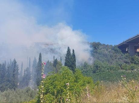 685e6bb7280d2d4b642be6dd Son dakika... Bursa’da yangın paniği! Alevler köydeki evlere sıçradı