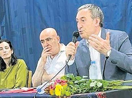 686074c8bf2042513df9b1ae DEM’den süreç diplomasisi