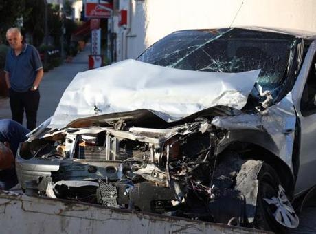6860da8dbf2042513df9b212 Kırmızı ışıkta geçip dehşet saçtı! Alkollü sürücüden ilginç tepki: Anam babam beni böyle görmesin