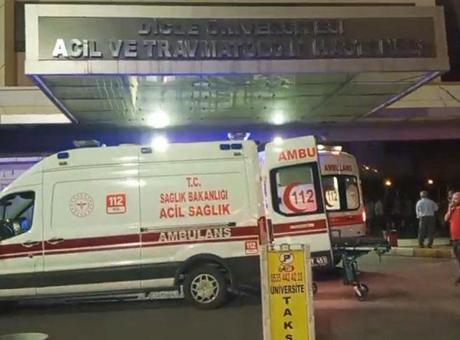 6861249cbf2042513df9b37b Diyarbakır’da dehşet! Kız kaçıran gencin annesi öldürüldü
