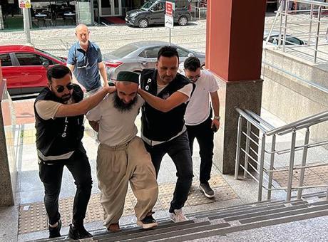 686162e1bf2042513df9b454 İzmit'te Atatürk'e hakaret eden şüpheli tutuklandı