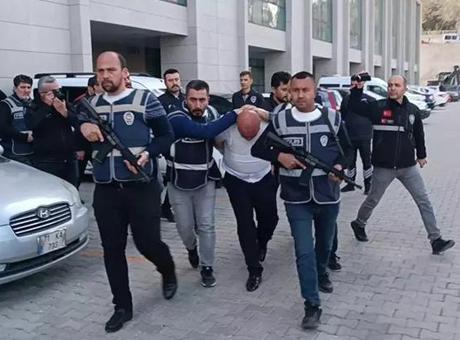 6862801f280d2d4b642bf0cb Belediye başkanını ve korumasını öldürmüştü! Avukatından 'Tutuksuz yargılansın' talebi