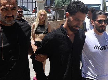 68629645bf2042513df9b8b4 Klima kavgasında dehşet! Arkadaşının boğazını keserek öldürdü