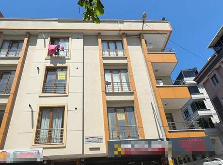 68639961551b9ccf702b7c77 Avcılar'da satılamayan ev! Apartmana giren almaktan vazgeçiyor