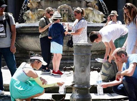 6863aab8280d2d4b642bf5fe Aşırı sıcaklar etkisini sürdürüyor: 1350 okul tatil edildi!