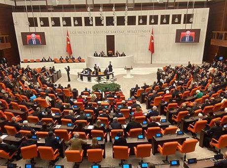 68653666bf2042513df9bfee Özgür Özel'e ait dokunulmazlık dosyası Meclis’e sunuldu