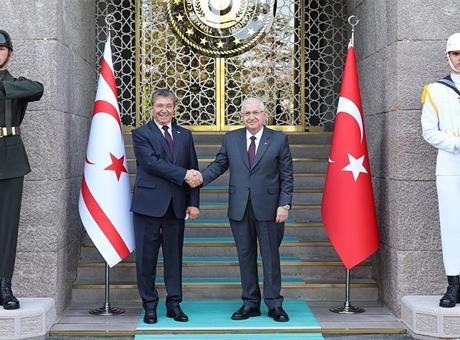 68654c35280d2d4b642c0075 Bakanı Güler KKTC Başbakanı Üstel ile görüştü