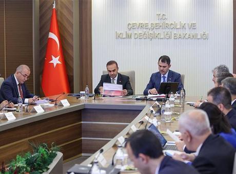 68655bdb280d2d4b642c0139 Bakanlar Kurum ve Bakan Kacır Elazığ'da temaslarda bulundu