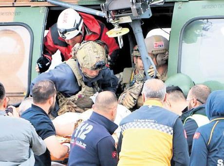 686700b2d13a6e6d2d968065 Düşen uçakta pilot öldü, yolcu yaralandı; Kaçkar’ın zirvesinde hayatta kaldı
