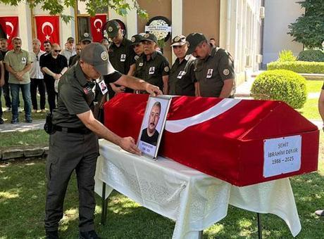 6867b6ac407805e46c037c55 Şehit dozer operatörü İbrahim Demir'e tören
