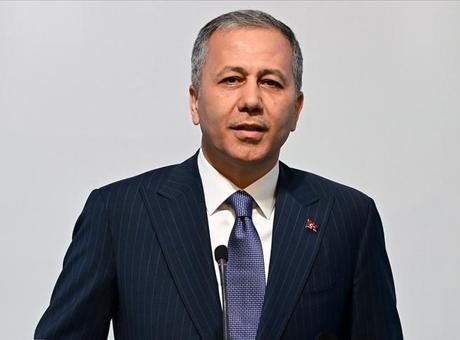 68681833bf2042513df9c605 Bakan Yerlikaya'dan Bilecik'teki orman yangınlarından etkilenen köylere ziyaret
