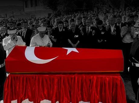 Türkiye şehitlerini uğurluyor! 12 askerimize son görev