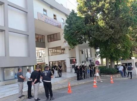 686c1564c4317961fa400b4f Manavgat Belediyesine düzenlenen rüşvet operasyonunda 6 kişi tutuklandı