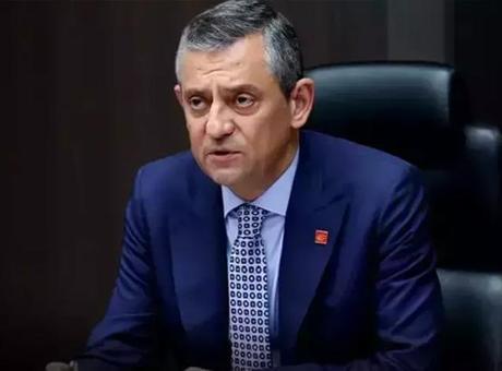 686c45cfc4317961fa400bd6 CHP Genel Başkanı Özel canlı yayında soruları yanıtladı
