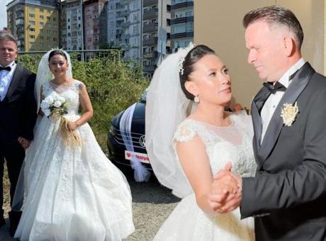 686e41b3407805e46c039670 Endonezya'da yaptığı şaka hayatını değiştirdi! Rize'ye yabancı gelin