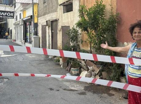 686e7d31407805e46c039829 Yol çöktü, evler yıkılmak üzere! Bir ilçe korku dolu günler yaşıyor