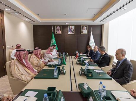 68700fd2d13a6e6d2d96a35b Haluk Görgün Suudi Arabistan'da temaslarda bulundu