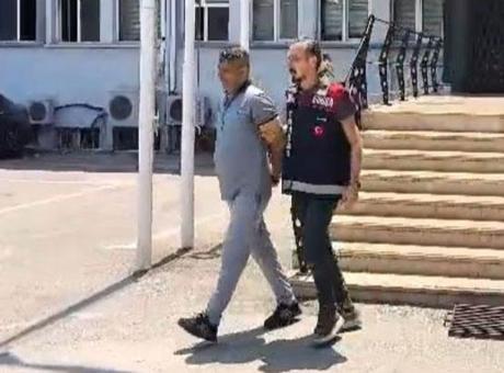 68735928bf2042513df9e7d9 Kendisini kaymakam olarak tanıtıp onlarca kişiyi dolandırdı! Tam vali olacaktı polis enseledi