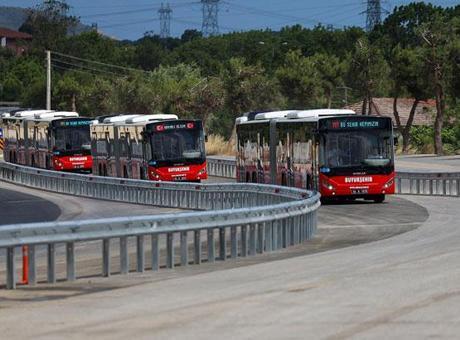 687515cfbf2042513df9efba Türkiye'de bir ilde daha ikinci metrobüs seferleri başladı
