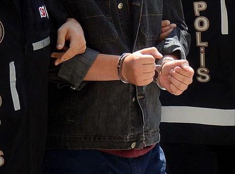 68768966bf2042513df9f4d3 Küçükçekmece'de markete molotofkokteyli atan kişi yakalandı