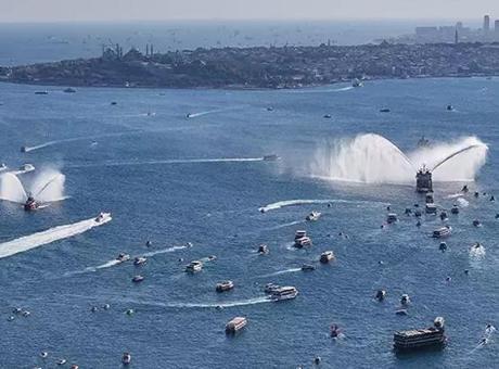 687697dd407805e46c03b2d1 Boğaz'da 15 Temmuz korteji! 253 şehidin anısına 253 tekne