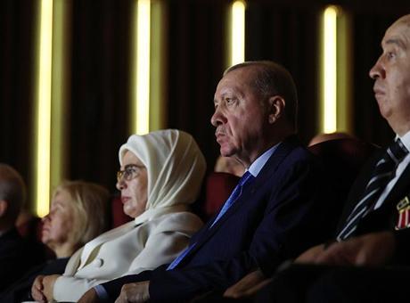 6876ad04bf2042513df9f50a Cumhurbaşkanı Erdoğan 'En Uzun Gece' destanının ilk temsiline katıldı