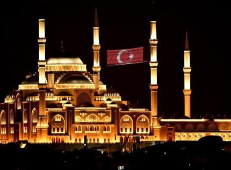 6876c6fe407805e46c03b39d 15 Temmuz direnişinin 9. yıl dönümünde 90 bin camide selalar okundu