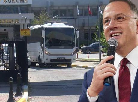 68776b54d13a6e6d2d96b838 Tutuklu eski Beylikdüzü Belediye Başkanı Mehmet Murat Çalık'ın Adli Tıp'taki işlemleri tamamlandı