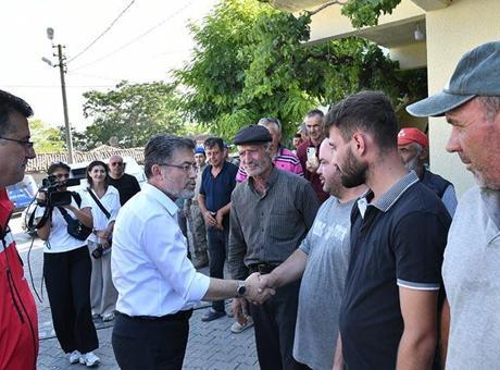 687816d0bf2042513df9fcc3 Bakan Yumaklı orman yangınından etkilenen köylerde incelemelerde bulundu