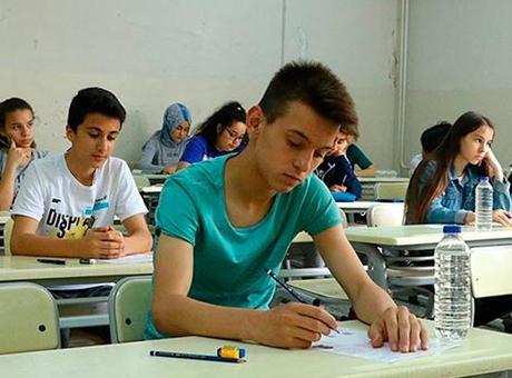 687a2a08280d2d4b642c5537 LGS sorularının 'yüksek ayırt edici düzeyde' olduğu belirlendi