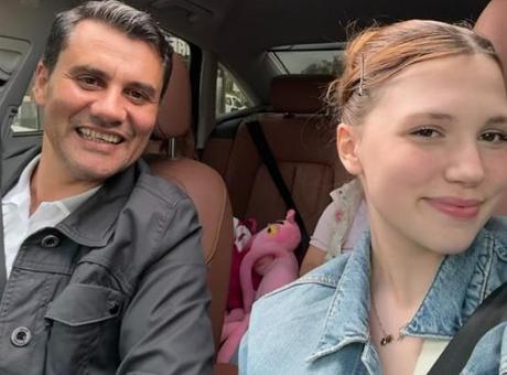 687b829dd13a6e6d2d96ca4e Ferdi Zeyrek'in kızı Nehir babası gibi mimar olacak