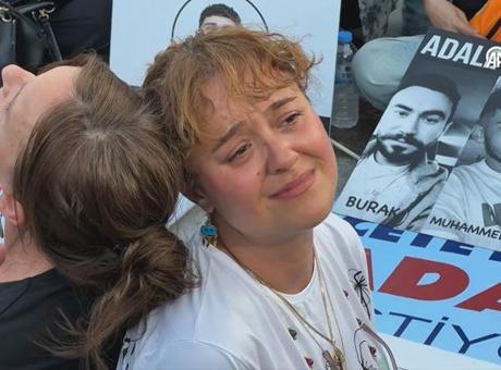 687eaed4d13a6e6d2d96d96a Mattia Ahmet Minguzzi'nin annesi Yasemin Minguzzi Bakırköy'de oturma eylemi yaptı