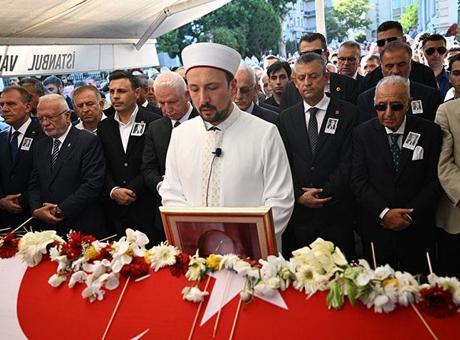 687fb589d13a6e6d2d96de1f Eski CHP Genel Başkanı Altan Öymen son yolculuğuna uğurlandı