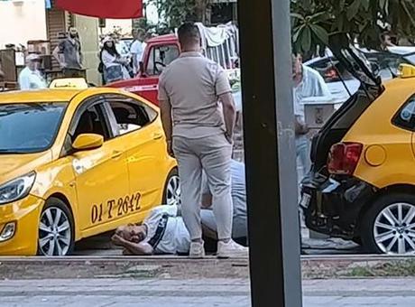 6880e2ab280d2d4b642c6d8d Taksi durağında kavga: İki şoförü ayaklarından vurdu