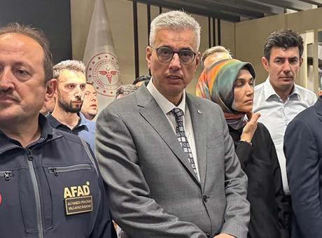 688164d8d13a6e6d2d96e4dd Bakan Memişoğlu orman yangınında yaralananları hastanede ziyaret etti