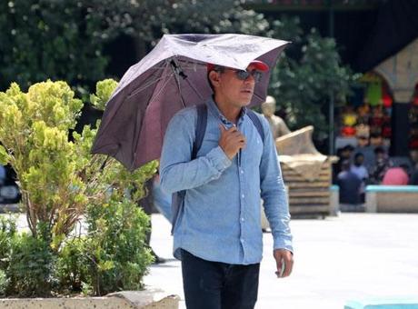 688646e800194e78d1bb103b İran'da termometreler 50 dereceyi gördü: Kamu kurumlarına iki gün tatil edildi