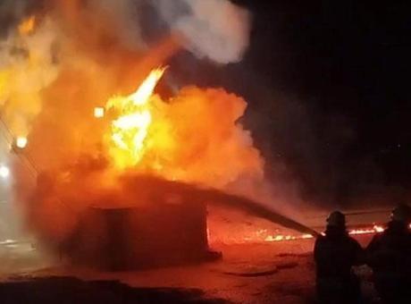 688656d100194e78d1bb106b Diyarbakır'daki petrol kuyusu yangını can aldı: Yaralanan 7 kişiden 1'i hayatını kaybetti